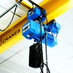 To lift heavy loads all chain hoists use a